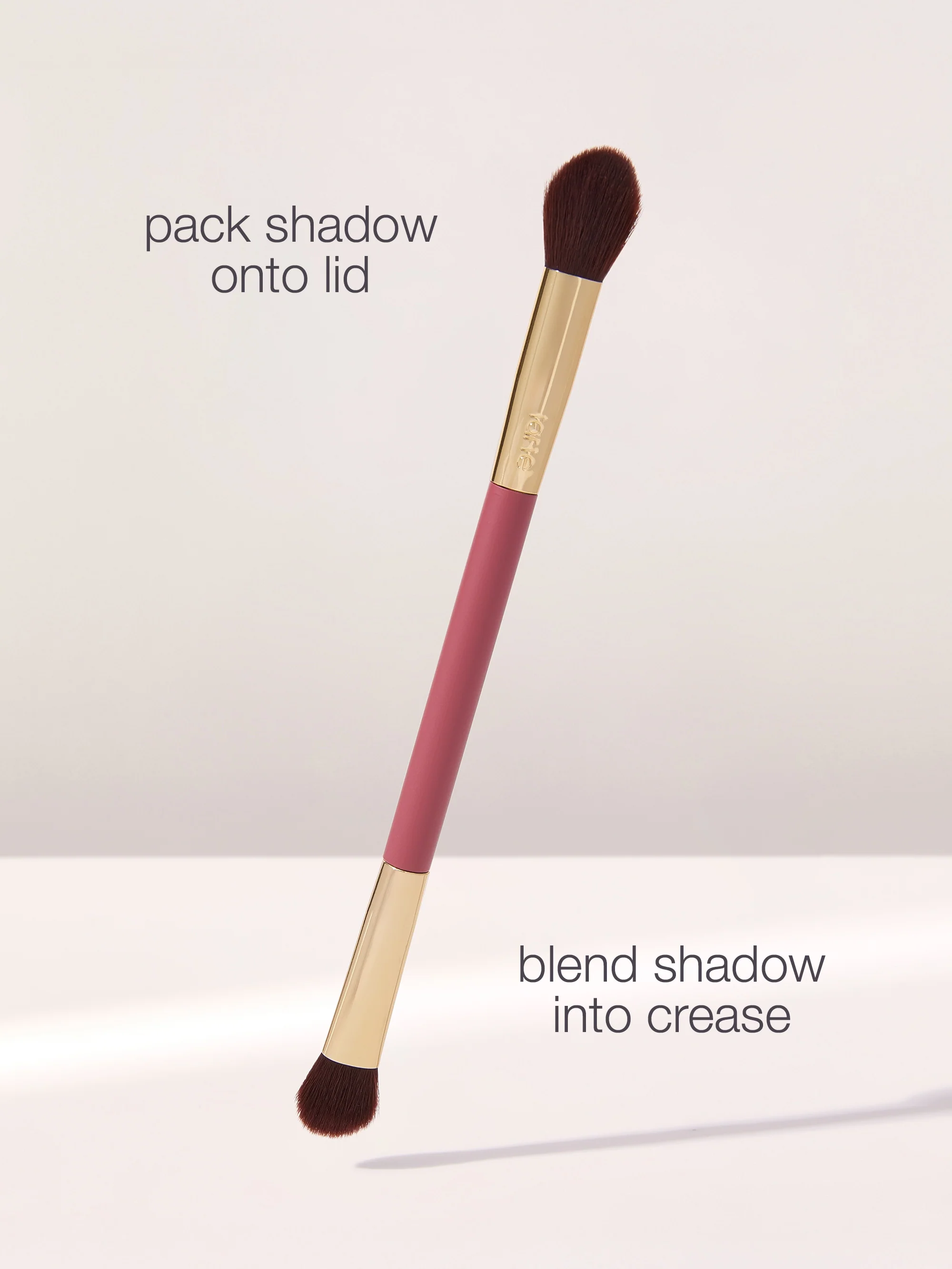 everyday essentials eyeshadow brush - Image 2