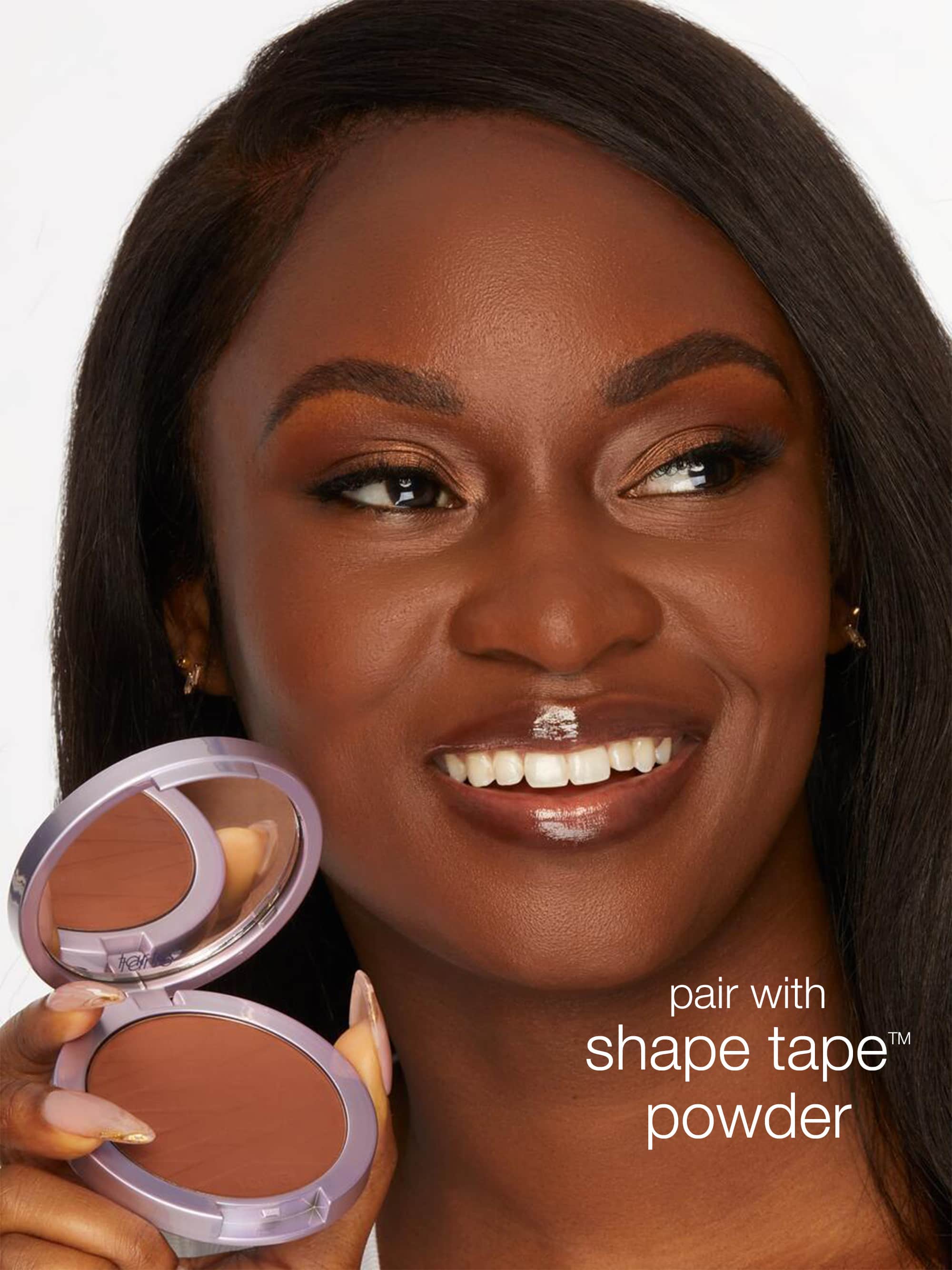 shape tape™ pressed powder brush - Image 4