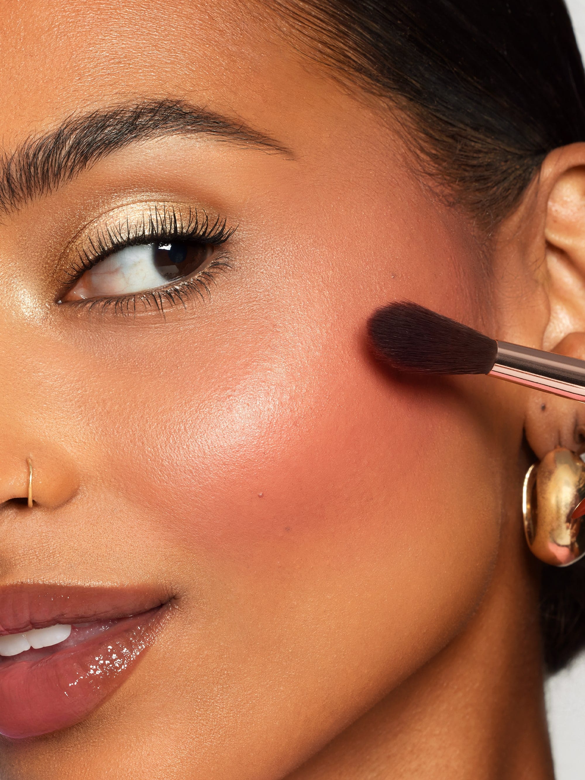 glow pot eye & cheek brush - Image 5