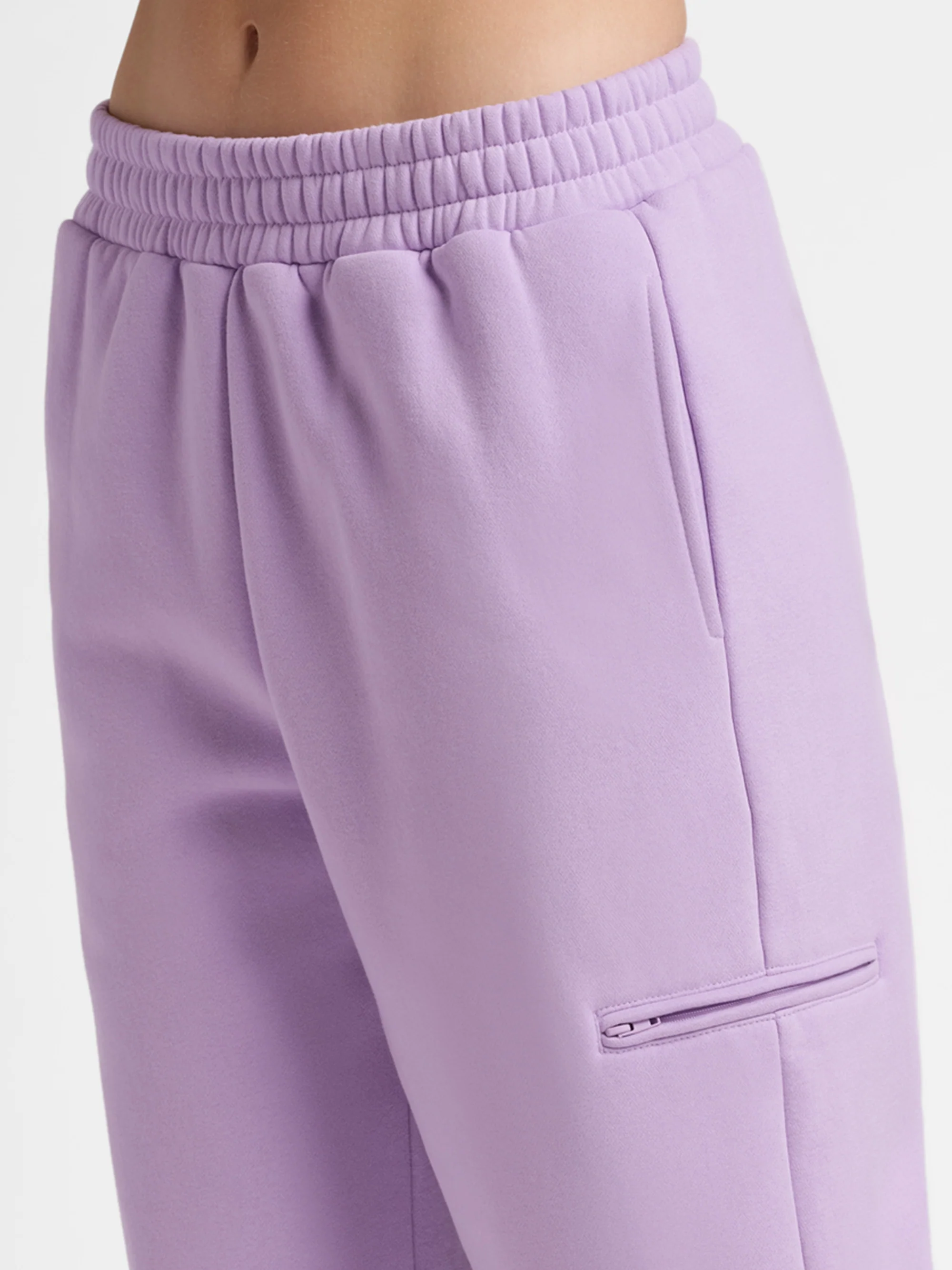 tarte x Comfrt airplane mode travel sweatpants - Image 7